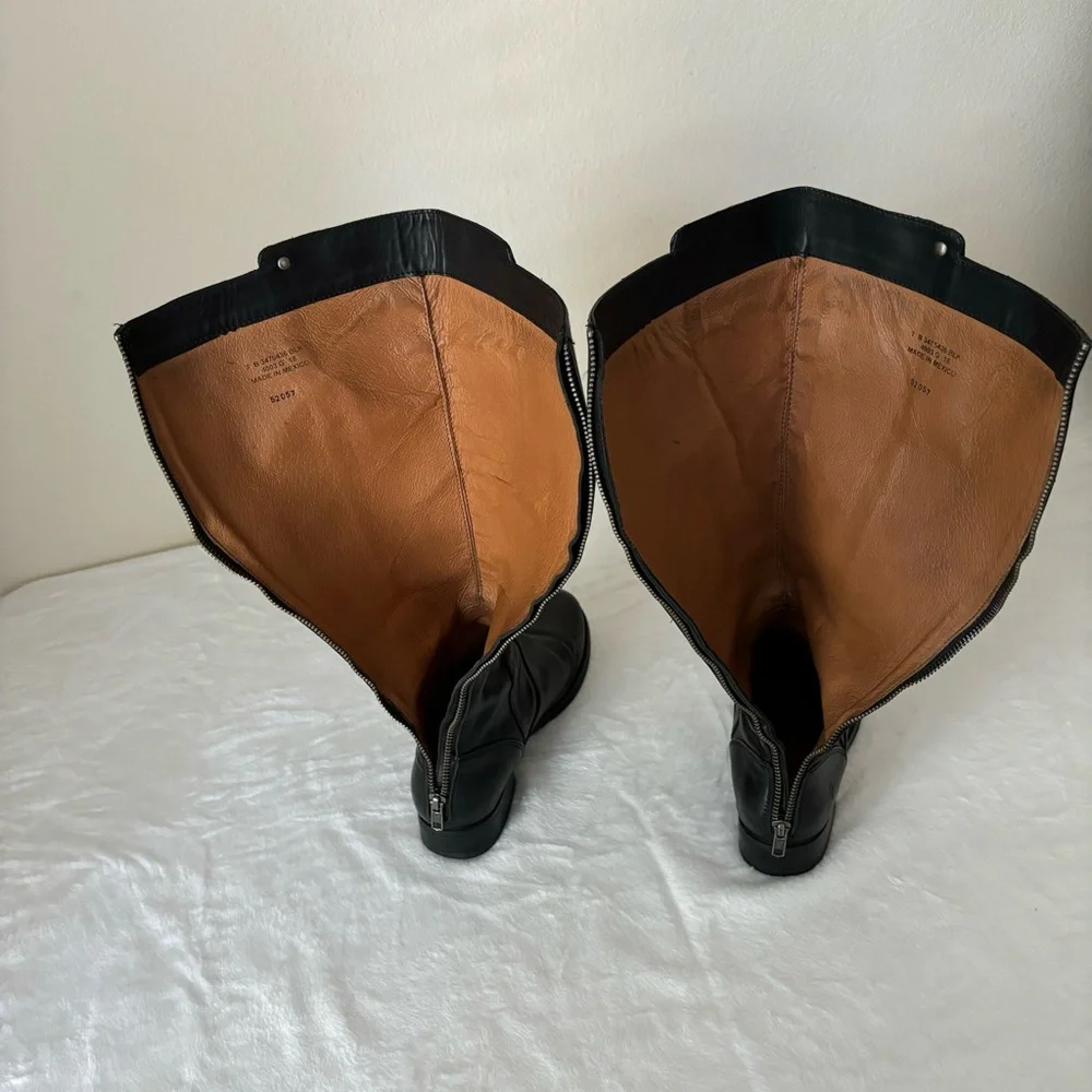 FRYE MELISSA STUD BACK ZIP LEATHER Boot size 7 Black